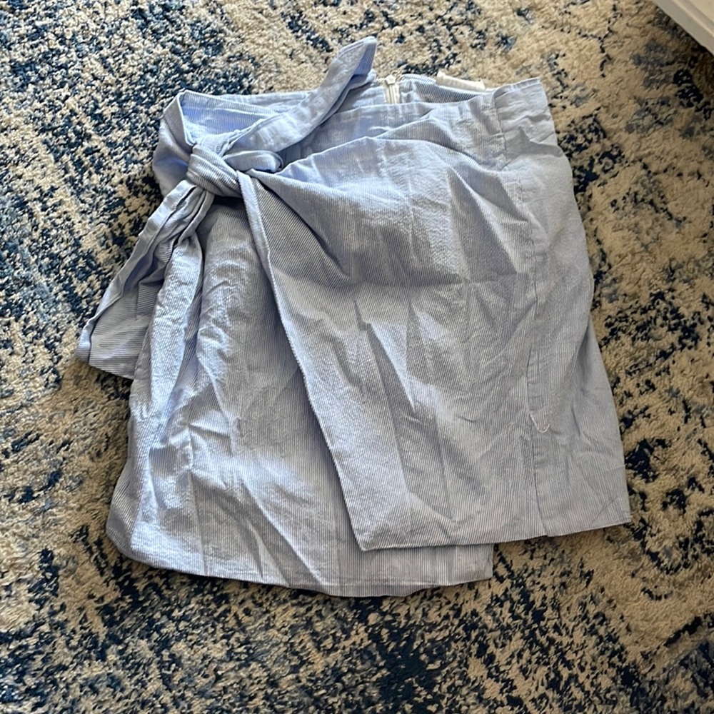 Crossover skirt